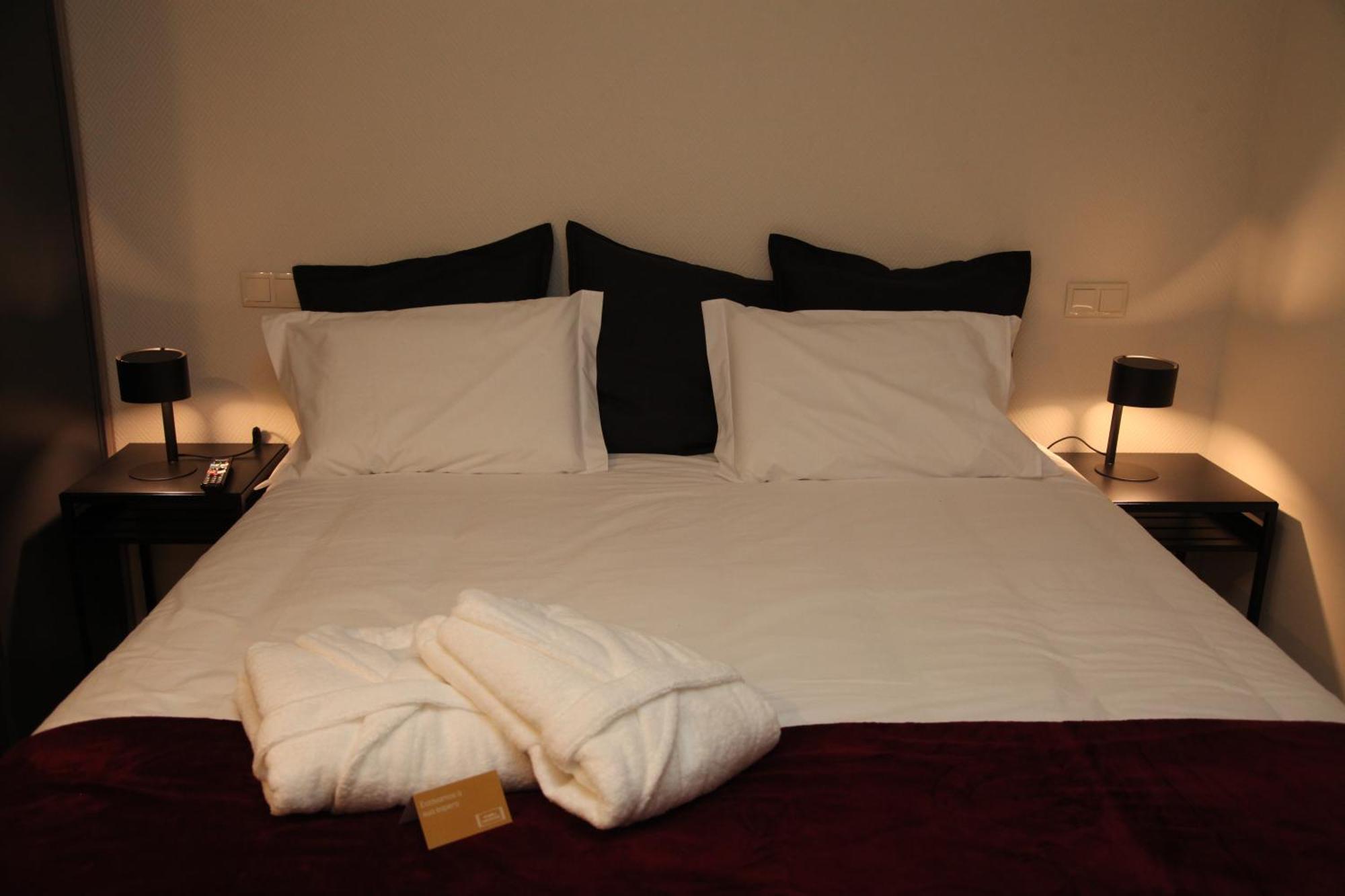 Novabila Guesthouse Vila Real Buitenkant foto